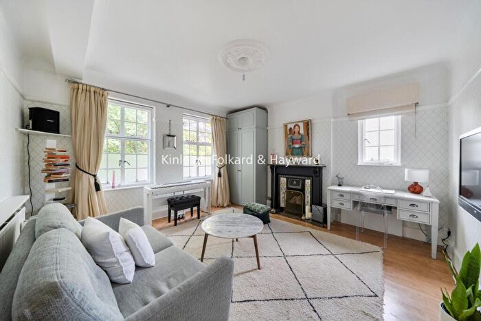 3 Bedroom Flat For Sale In Connaught Gardens, Muswell Hill, London, N10