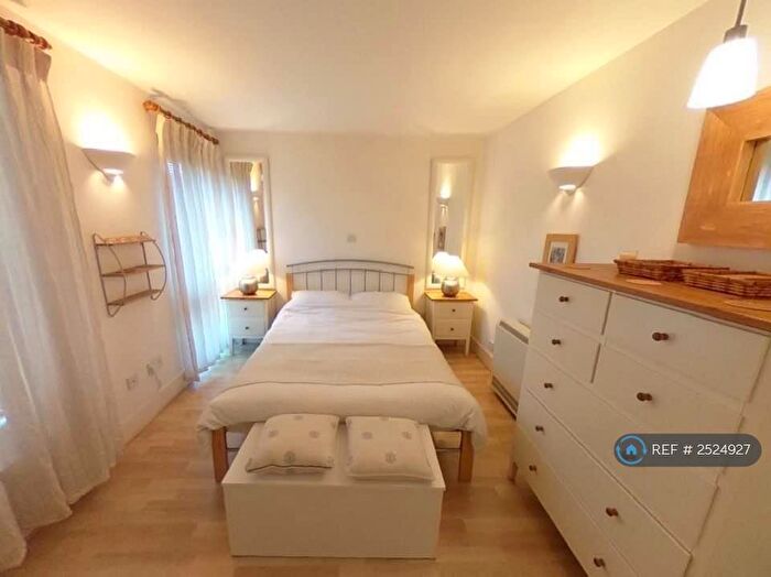 1 Bedroom Flat To Rent In Desborough Avenue, High Wycombe, HP11