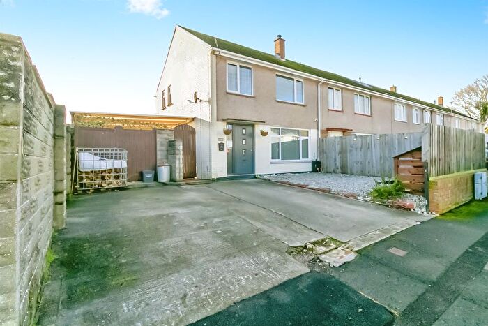 3 Bedroom Semi-Detached House For Sale In Pantycelyn Place, St. Athan, Barry, CF62