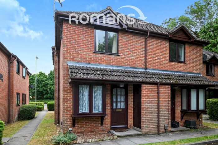 1 Bedroom Cluster House To Rent In Oak View, Wokingham, RG40