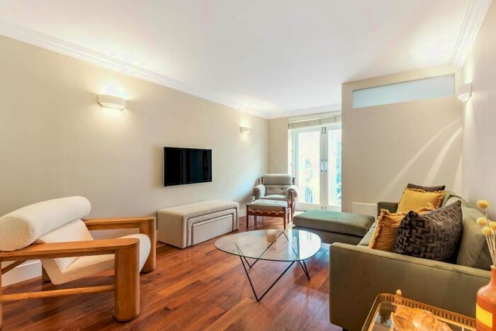 2 Bedroom Flat To Rent In Saxon Hall, Palace Court, W2