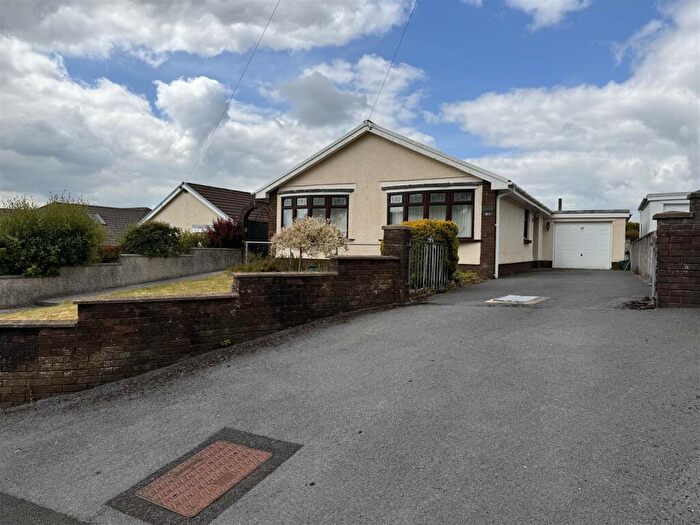 4 Bedroom House For Sale In Llandeilo Road, Upper Brynamman, Ammanford, SA18