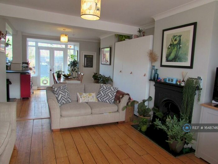 3 Bedroom Terraced House To Rent In Devon Grove, Bristol, BS5