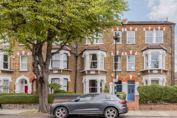 6 Bedroom Terraced House To Rent In Beversbrook Road, Upper Holloway, N19
