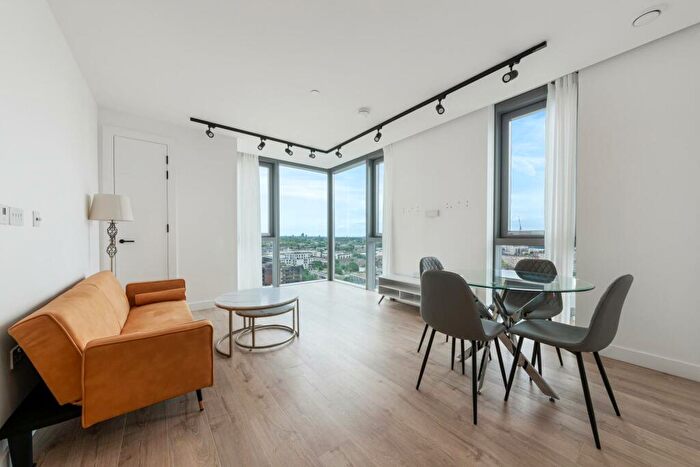 2 Bedroom Apartment To Rent In Valencia Tower, City Road, EC1V