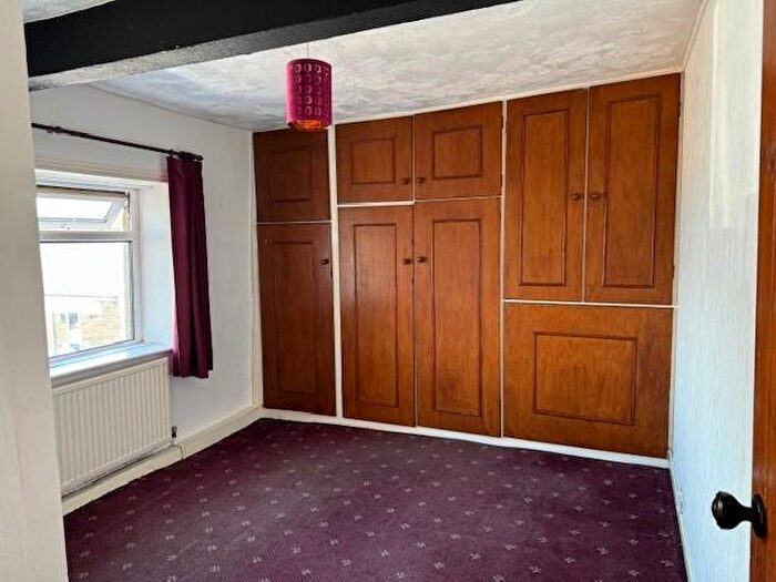 2 Bedroom Cottage To Rent In Occupation Lane, Pudsey, LS28