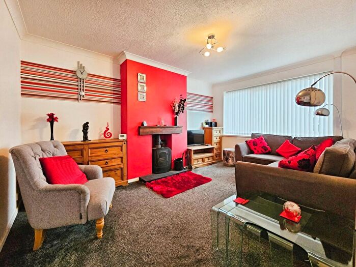 2 Bedroom Maisonette For Sale In Walton Road, Clacton-on-Sea, Essex, CO15