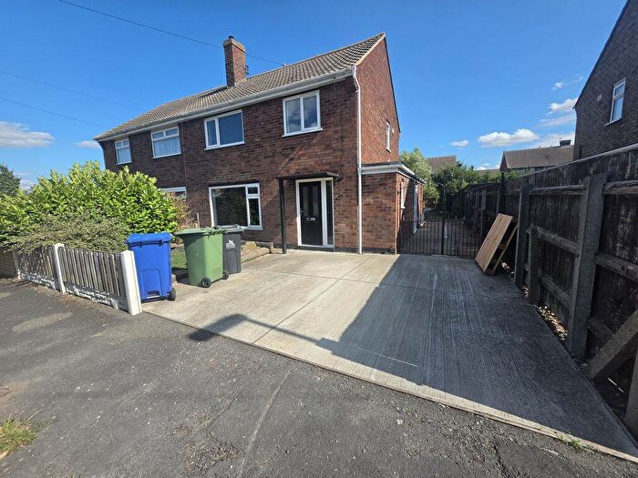 3 Bedroom Semi-Detached House To Rent In Brewster Avenue, Immingham, DN40