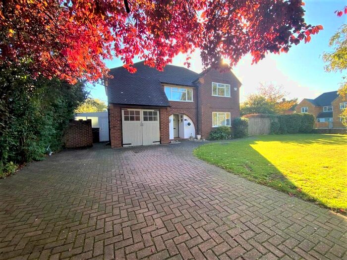 4 Bedroom Detached House To Rent In Altwood Drive, Maidenhead, Berkshire, SL6