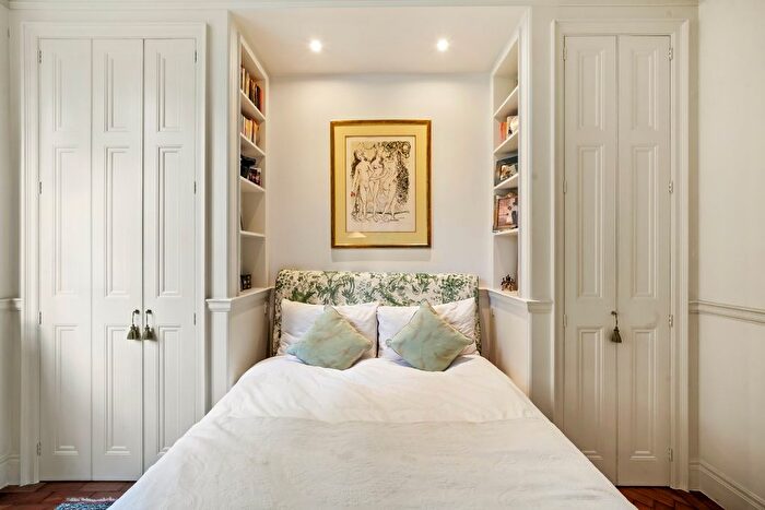 1 Bedroom Flat To Rent In Kensington Park Road, London, W11