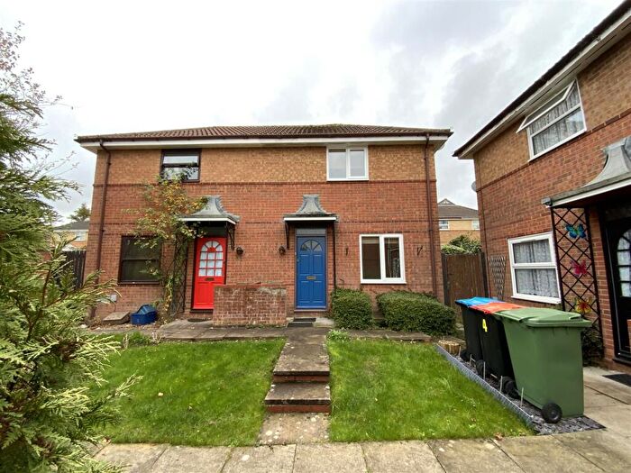 1 Bedroom Semi-Detached House For Sale In Newbridge Oval, Emerson Valley, Milton Keynes, MK4
