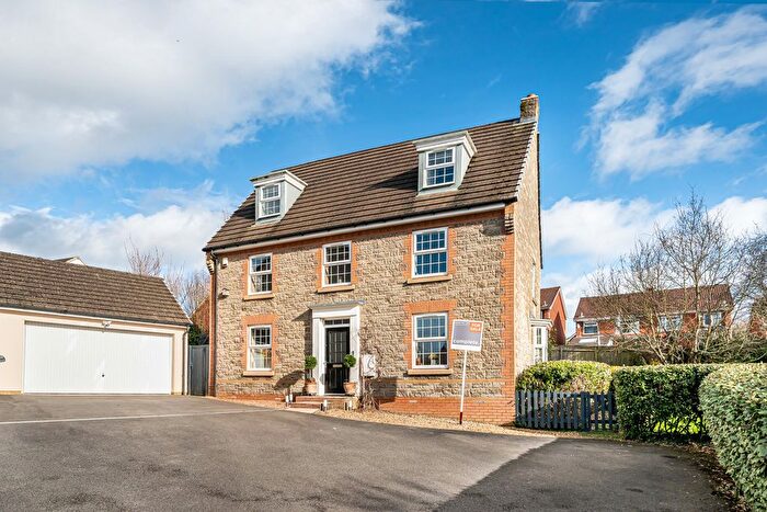 5 Bedroom Detached House For Sale In Lower Trindle Close, Chudleigh, TQ13