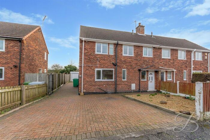 3 Bedroom Semi-Detached House For Sale In Beech Grove, Blidworth, Mansfield, NG21