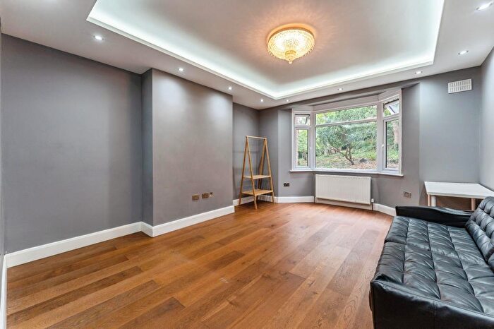 3 Bedroom Flat To Rent In Finchley Road, London, NW3