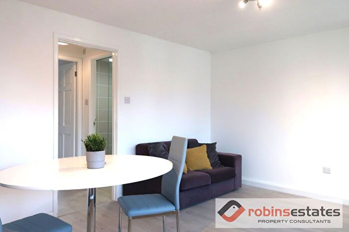 1 Bedroom Maisonette To Rent In Kittiwake Mews, Lenton, Nottingham, NG7