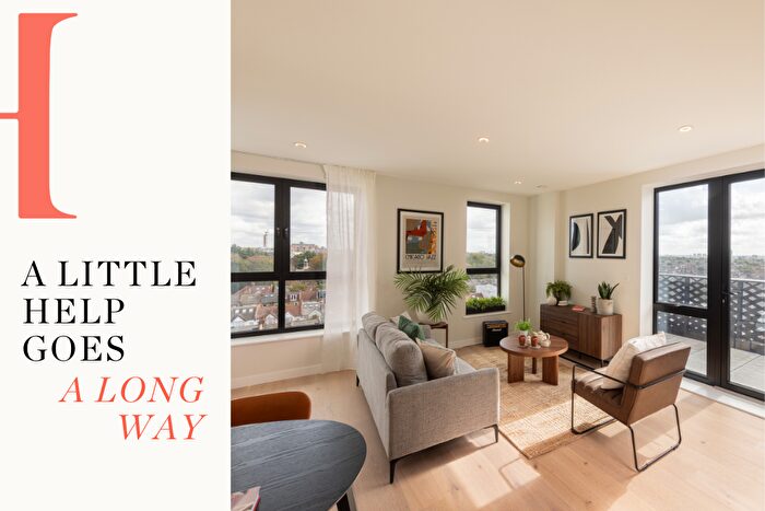 1 Bedroom Flat For Sale In Middle Road, London, W7