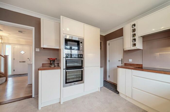 4 Bedroom Detached House For Sale In Marlborough Park, Havant, Hampshire, PO9