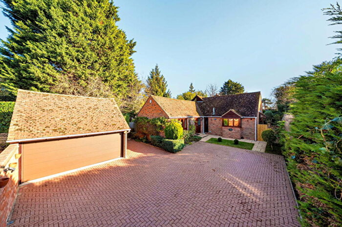 4 Bedroom Detached Bungalow For Sale In A Rare Country Residence Of Scale, Privacy And Heritage - Holly Lodge, ME9