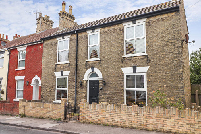3 Bedroom End Of Terrace House To Rent In Lorne Road, Lowestoft, NR33