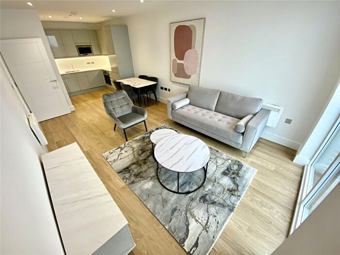 2 Bedroom Flat To Rent In Pershore Street, Birmingham, B5