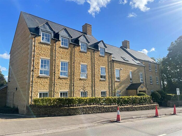 2 Bedroom Flat For Sale In Station Road, Bourton-On-The-Water, Cheltenham, GL54