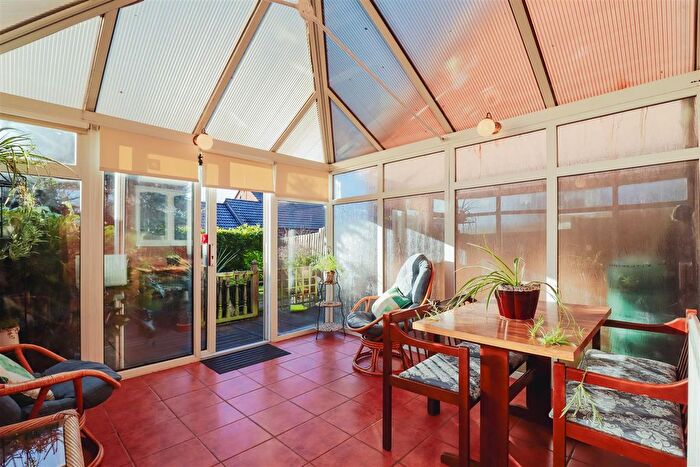 2 Bedroom Semi-Detached House For Sale In St. Wulstan Way, Southam, CV47