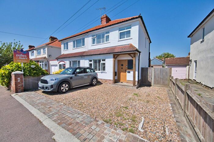 3 Bedroom Semi Detached House For Sale In Park Avenue, Deal, Kent, CT14