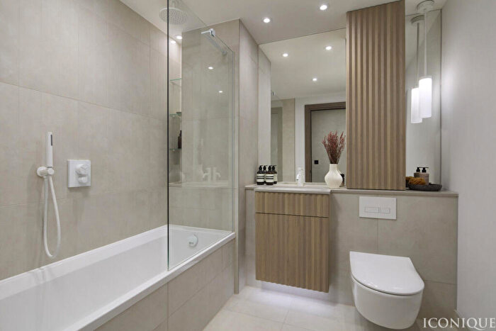 2 Bedroom Apartment For Sale In Ponton Road, London, SW11