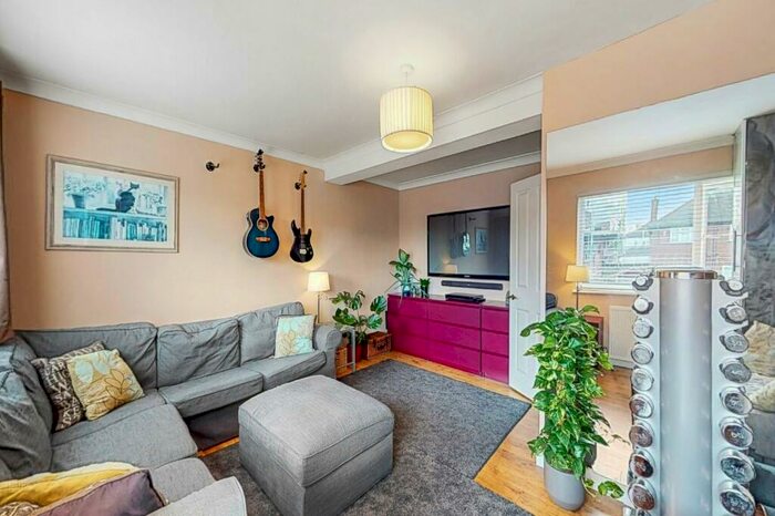 4 Bedroom Terraced House To Rent In Ford End, Woodford Green, IG8