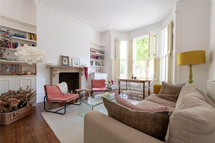 2 Bedroom Flat To Rent In St. Lukes Road, London, W11