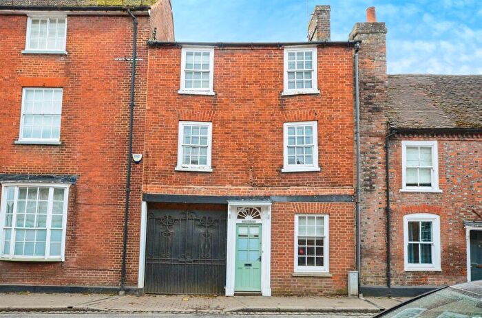 4 Bedroom Terraced House For Sale In High Street, Markyate, St. Albans, AL3