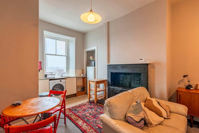 2 Bedroom Flat To Rent In Haymarket Terrace, Edinburgh, EH12