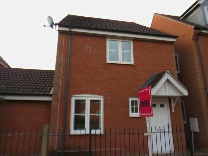 3 Bedroom Property To Rent In Vale Drive, Hampton Vale, Peterborough PE7