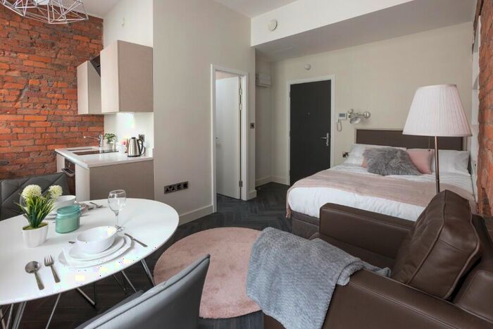 Apartment To Rent In King Street, Studio Apartment, M2