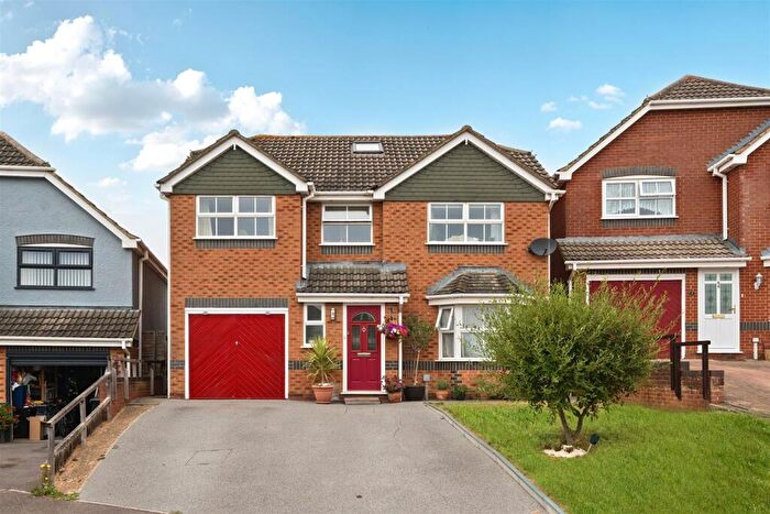 5 Bedroom Detached House For Sale In Wishart Way, Chippenham, SN15