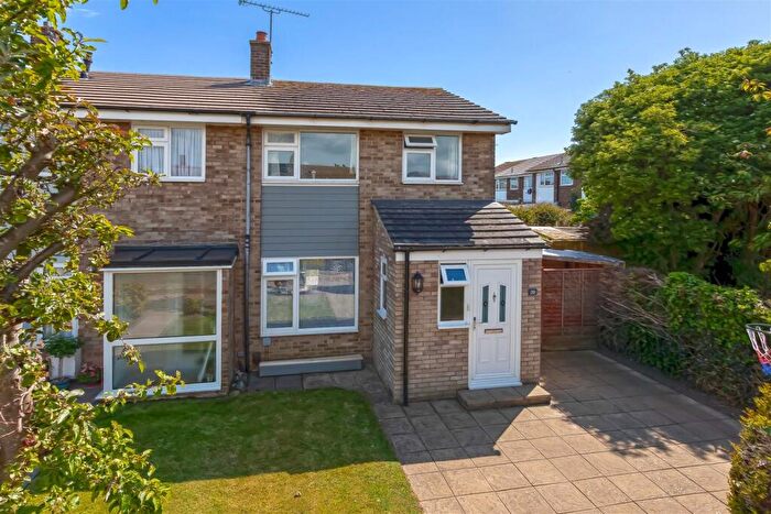 3 Bedroom End Of Terrace House For Sale In Galsworthy Close, Goring-by-Sea, BN12
