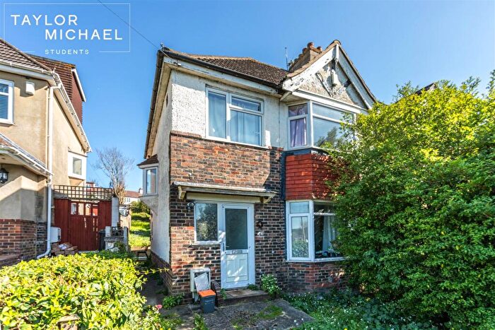 4 Bedroom Semi-Detached House To Rent In Widdicombe Way, Brighton, BN2