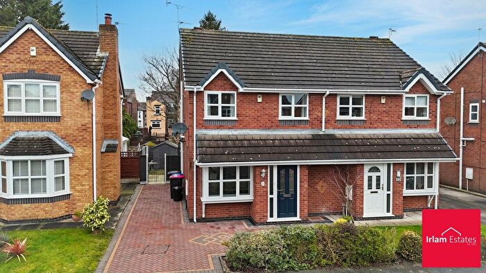3 Bedroom Semi Detached House For Sale In Locklands Lane, Irlam, M44