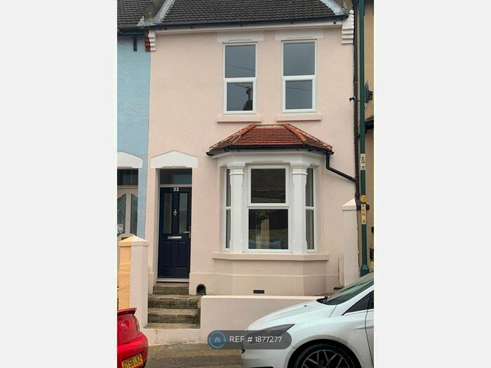 3 Bedroom Terraced House To Rent In Kitchener Road, Rochester, ME2