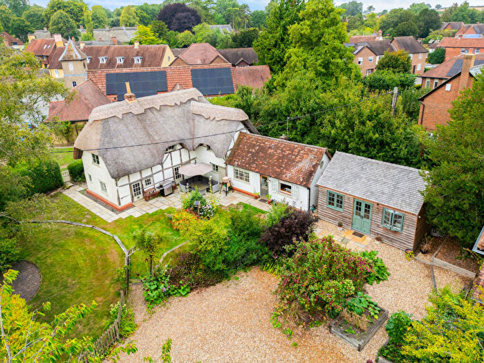 3 Bedroom Cottage For Sale In Wonston Road Sutton Scotney Winchester, Hampshire, SO21