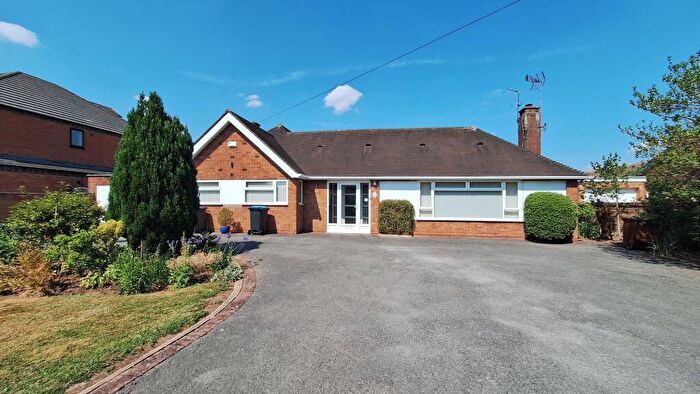 3 Bedroom Detached Bungalow For Sale In George Fox Lane, Fenny Drayton, CV13