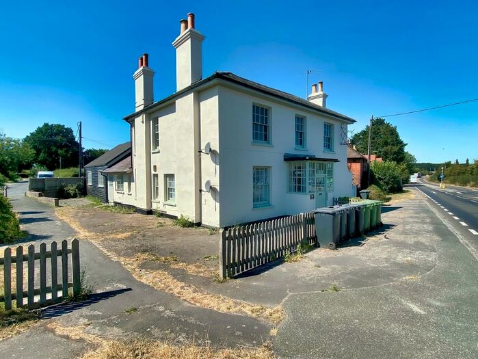 2 Bedroom Apartment To Rent In Golden Cross, Hailsham, BN27