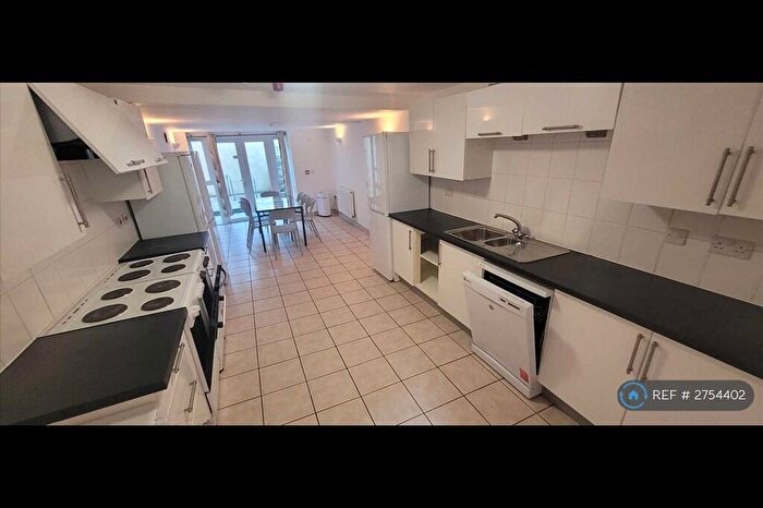 8 Bedroom End Of Terrace House To Rent In Alfred Place, Kingsdown, Bristol, BS2