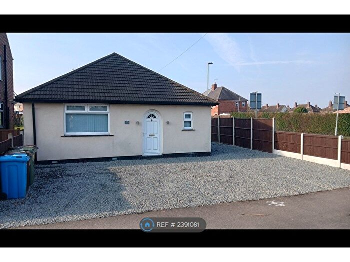 2 Bedroom Bungalow To Rent In Hallcroft Road, Retford, DN22