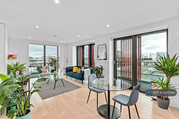 2 Bedroom Flat To Rent In Bonnet Street, London, E16