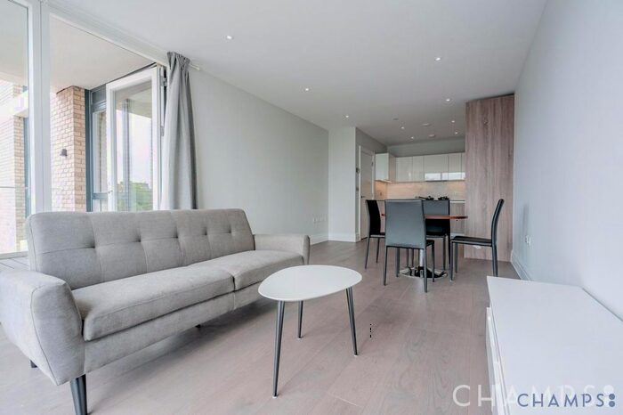 1 Bedroom Flat To Rent In Hamond Court, Queenshurst Square, London, KT2