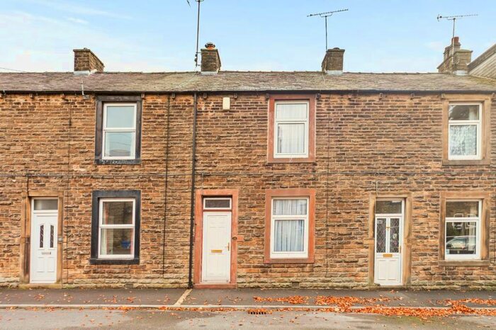2 Bedroom Terraced House For Sale In Haw Grove, Hellifield, Skipton, North Yorkshire, BD23