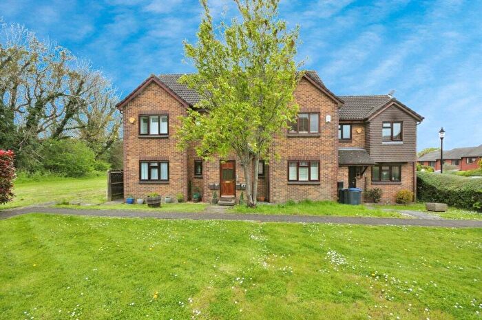 1 Bedroom Flat For Sale In Burdock Close, Croydon, Surrey, CR0