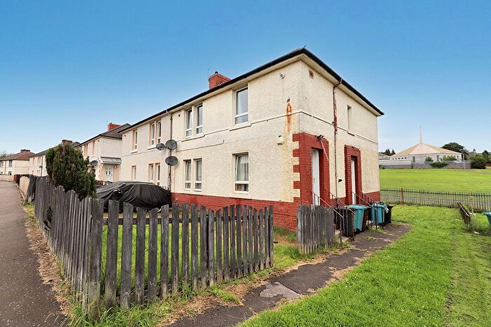 2 Bedroom Flat For Sale In Kelvin Drive, Airdrie, ML6