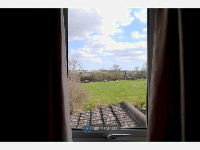 3 Bedroom Terraced House To Rent In Stamford Street, Grantham, NG31